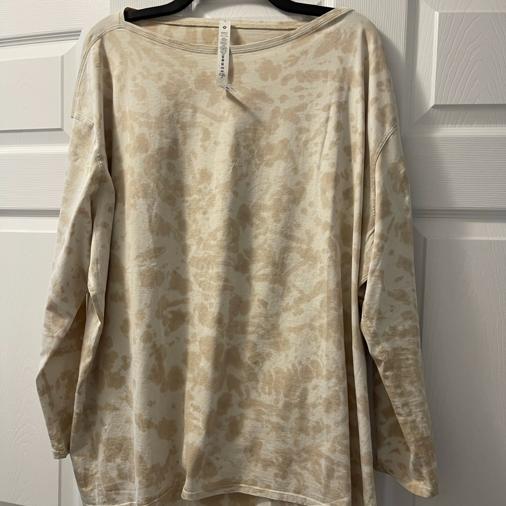 Lululemon back in action long sleeve shirt